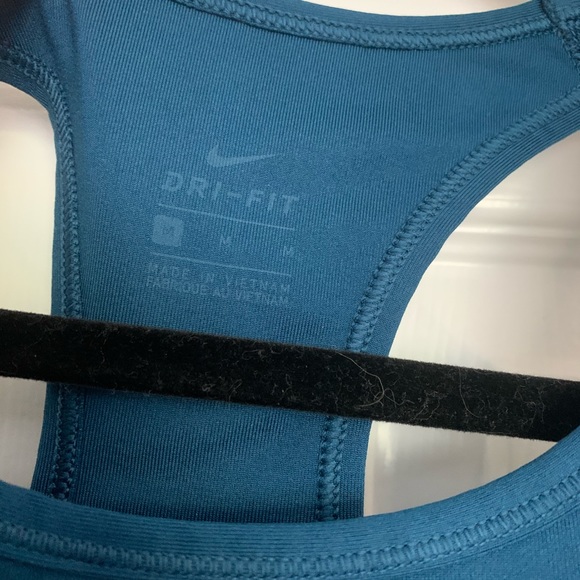 NikePro Racerback Compression Bra - Picture 3 of 4